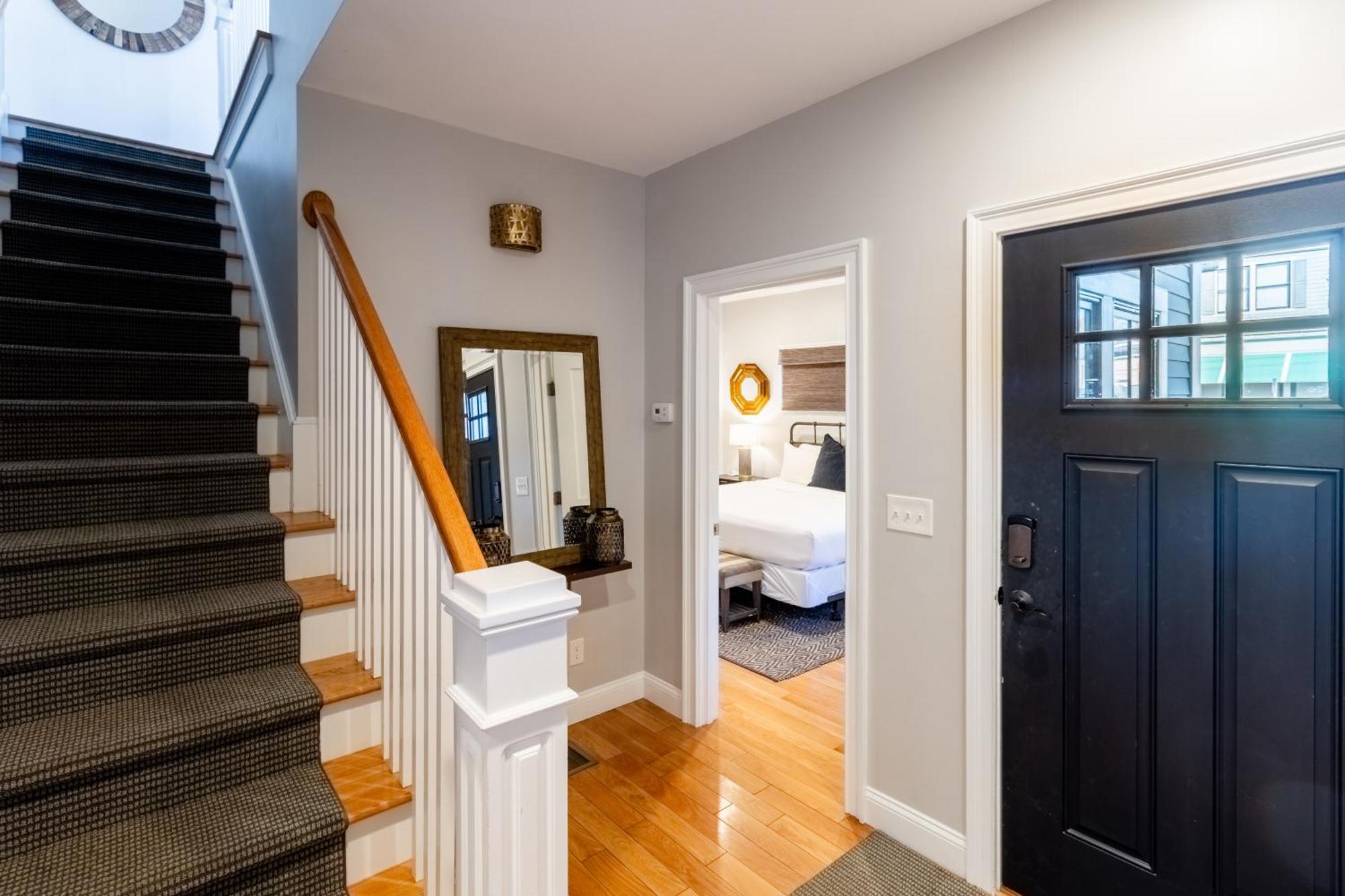 Willa The Newport Lofts - 595 Thames Street Zewnętrze zdjęcie