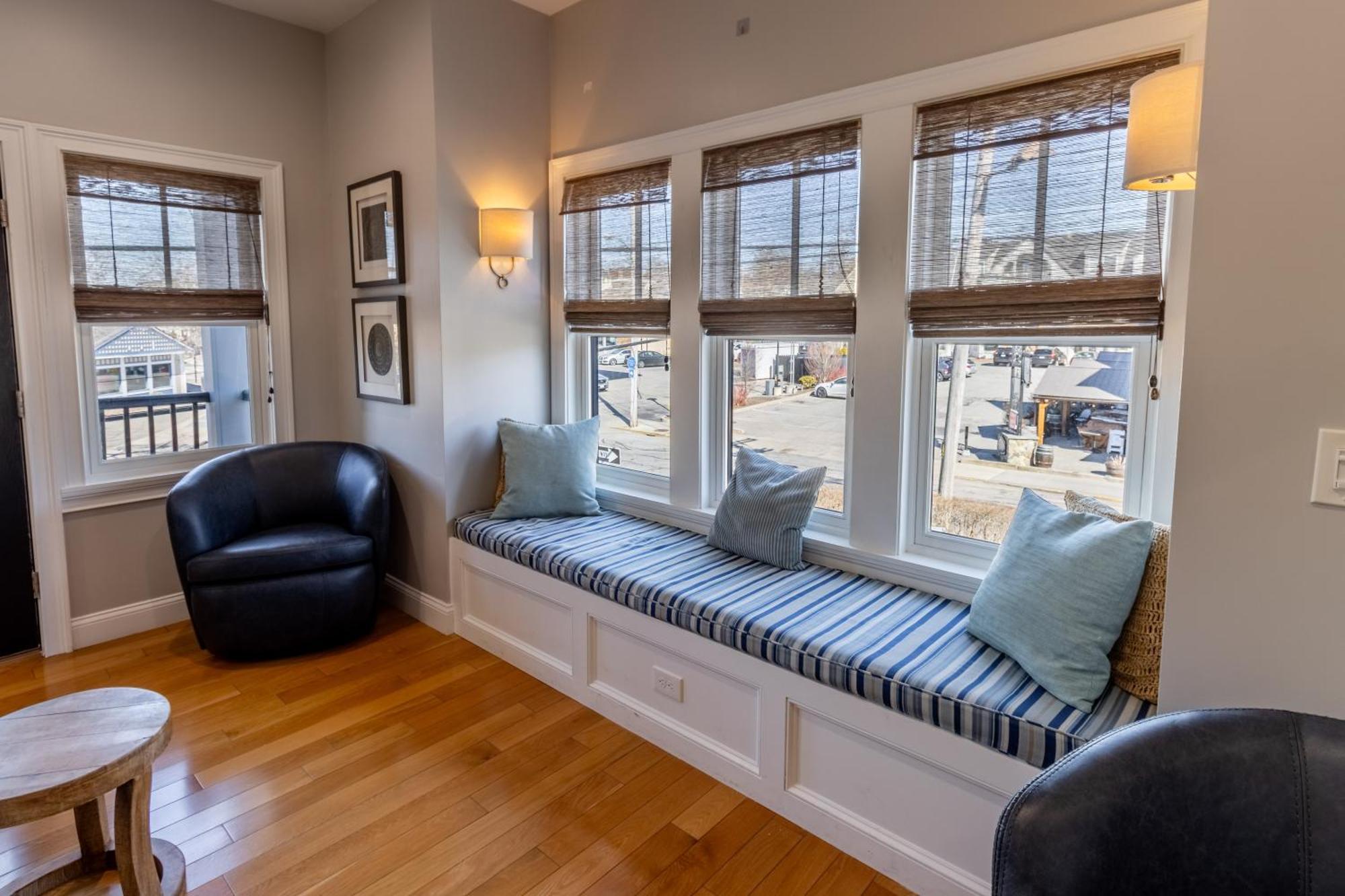 Willa The Newport Lofts - 595 Thames Street Zewnętrze zdjęcie