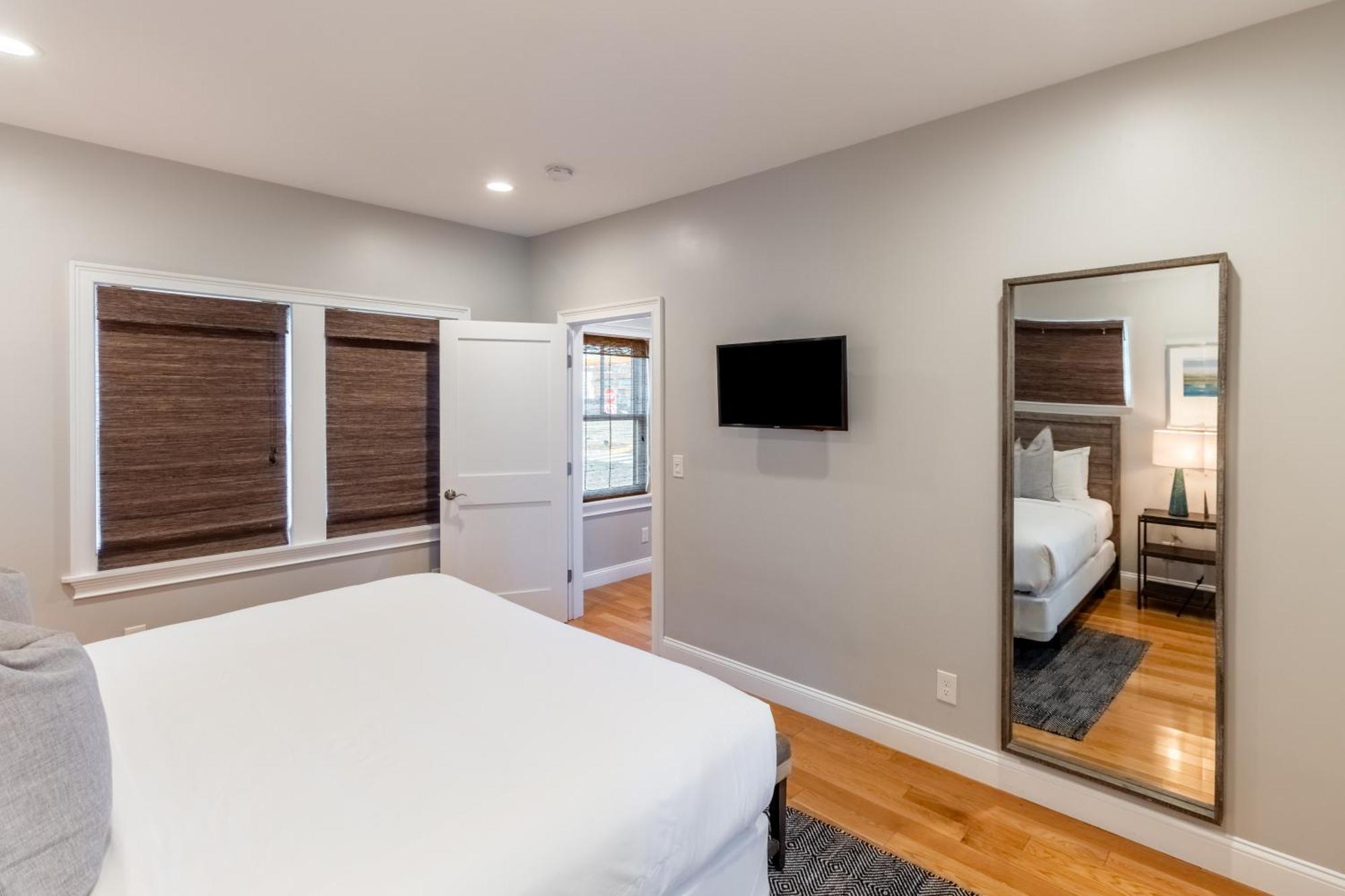 Willa The Newport Lofts - 595 Thames Street Zewnętrze zdjęcie