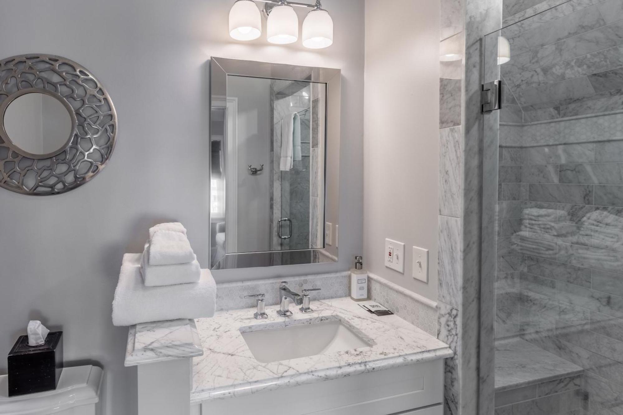 Willa The Newport Lofts - 595 Thames Street Zewnętrze zdjęcie